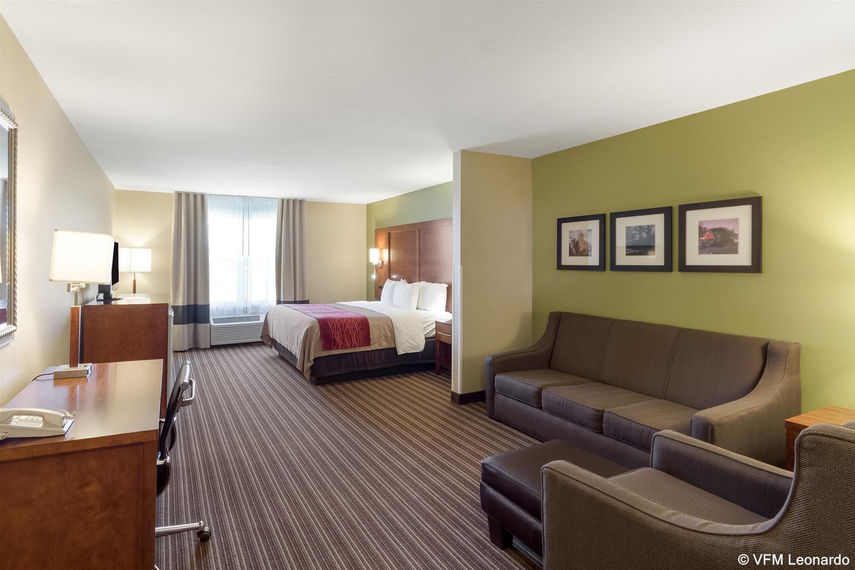 Comfort Inn & Suites Fayetteville-University Area Dış mekan fotoğraf