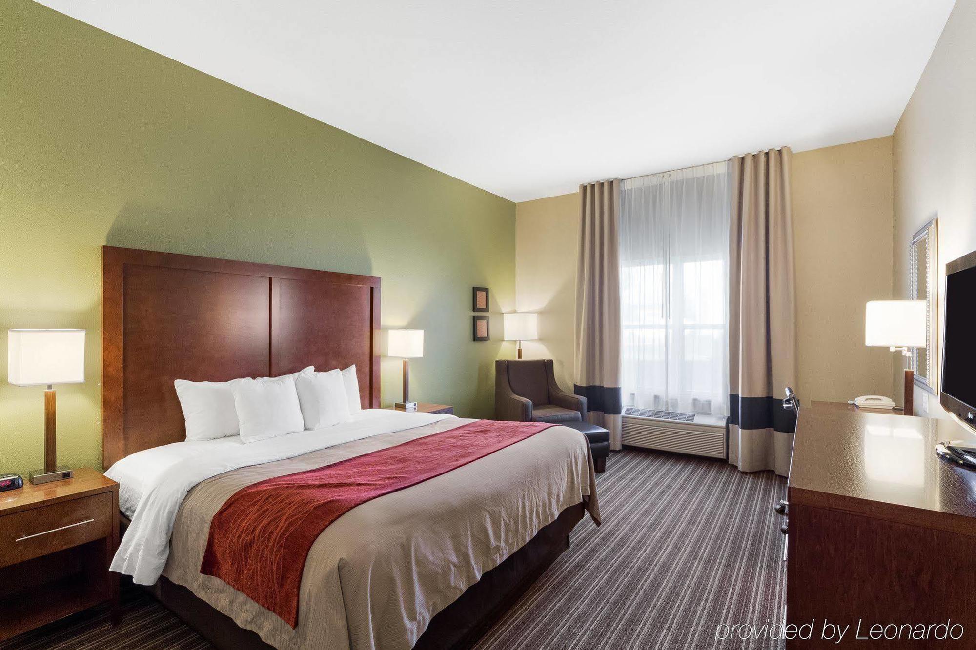 Comfort Inn & Suites Fayetteville-University Area Dış mekan fotoğraf