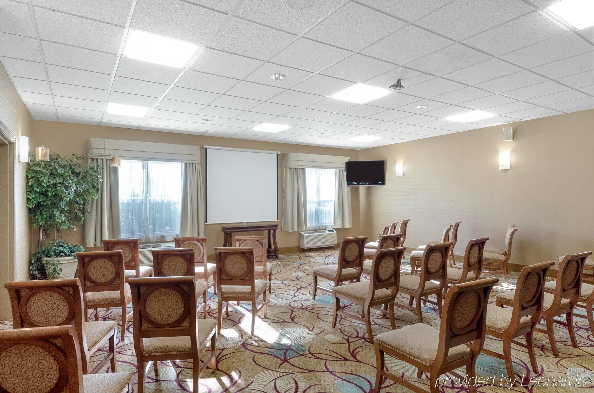 Comfort Inn & Suites Fayetteville-University Area Dış mekan fotoğraf