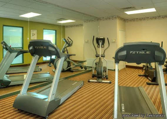 Comfort Inn & Suites Fayetteville-University Area Dış mekan fotoğraf